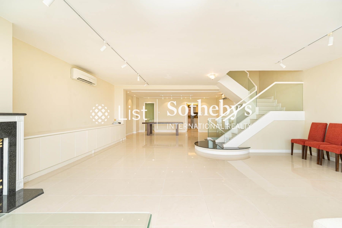 Pinewaver Villas 松濤小築 | Living and Dining Room