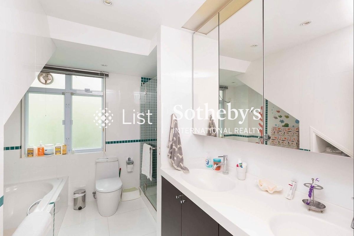 Cypresswaver Villas 柏濤小築 | Master Bathroom