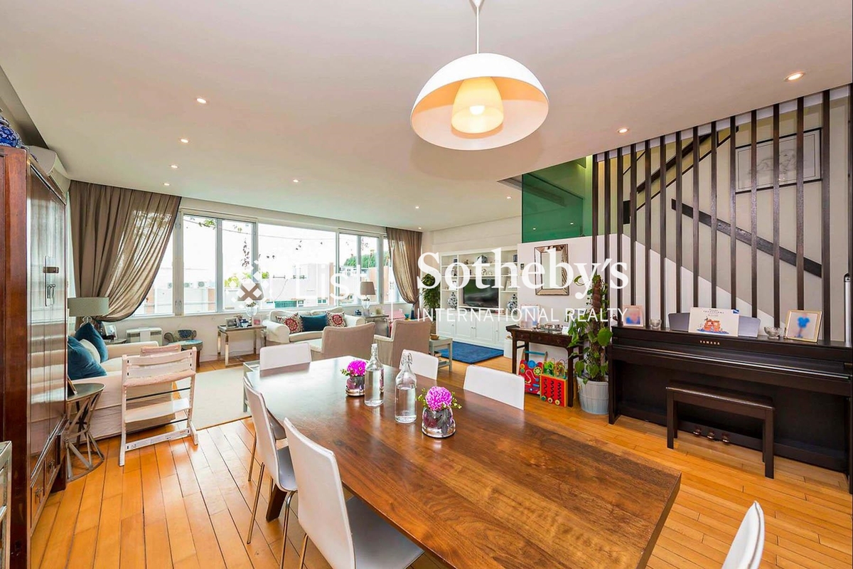 Cypresswaver Villas 柏濤小築 | Living and Dining Room