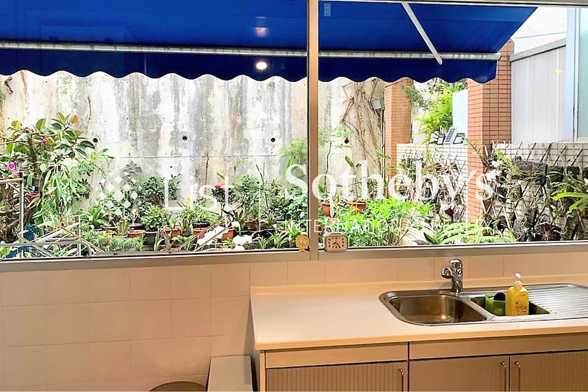 Cypresswaver Villas 柏涛小筑 | Private Garden off Kitchen
