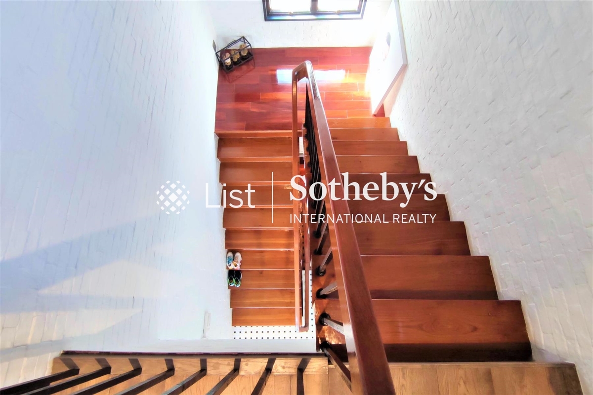 Cypresswaver Villas 柏濤小築 | Internal Staircase