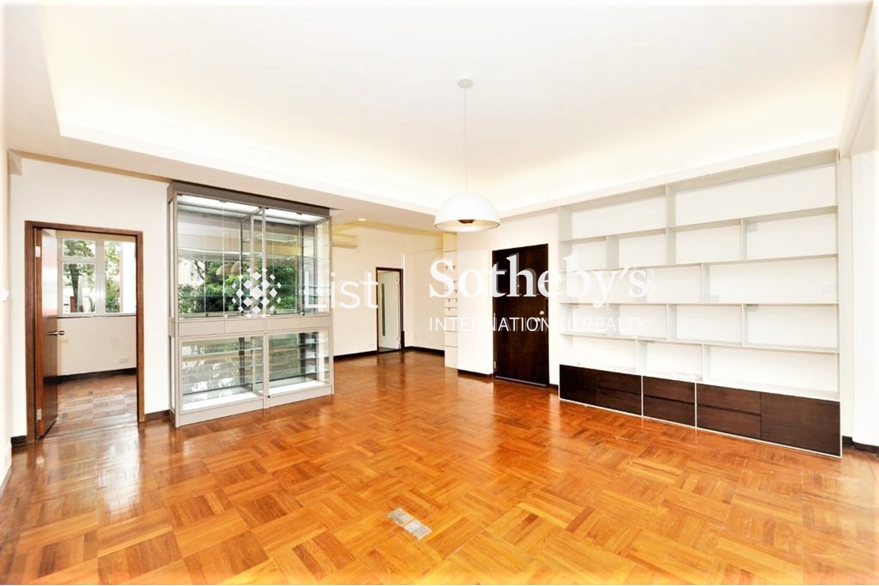 Nos. 2-6A Wilson Road 衛信道2-6A號 | Living and Dining Room