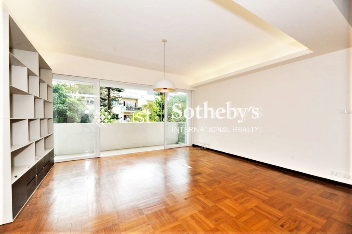 2-6A Wilson Road 衛信道2-6A號 | Living and Dining Room