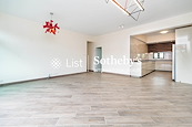 2-6A Wilson Road 衛信道2-6A號 | Living and Dining Room