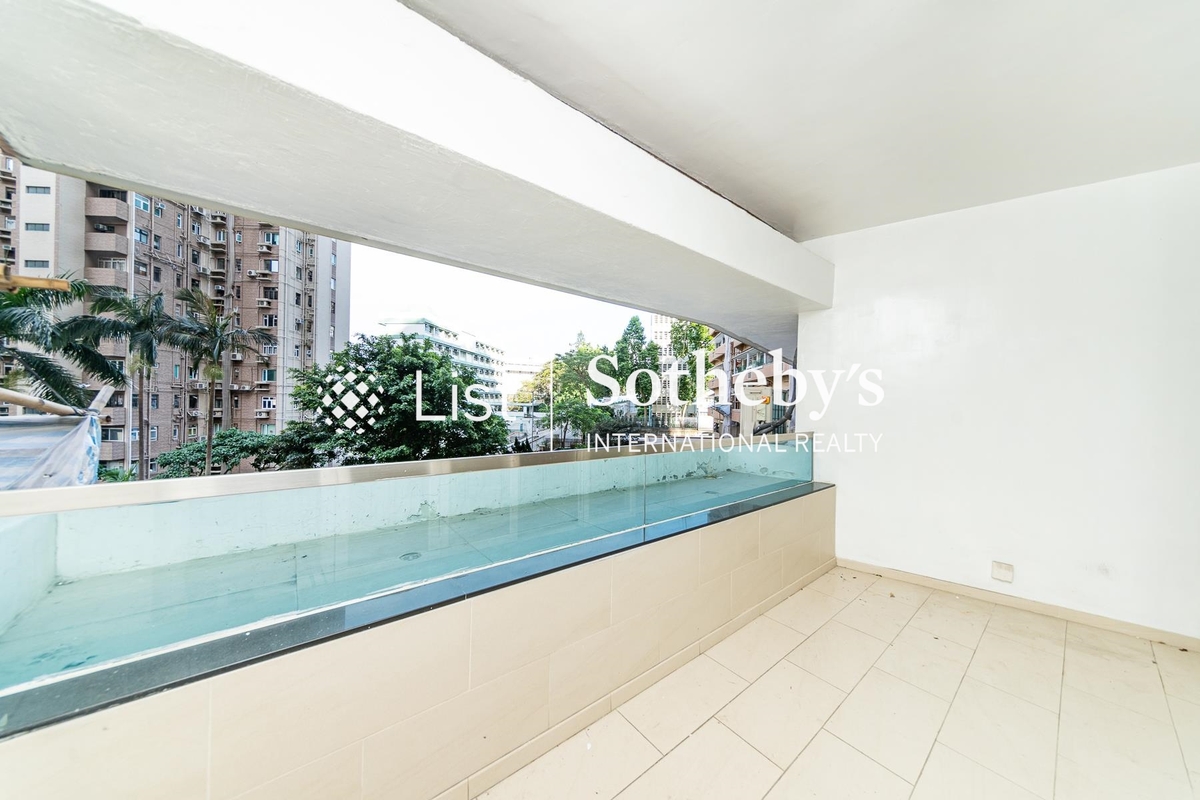 Hilltop Mansion 峰景大廈 | View from Living and Dining Room