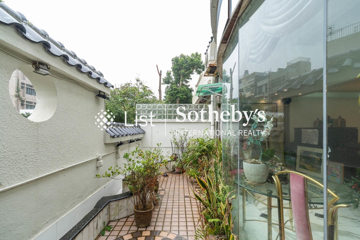 Jardine Terrace 渣甸臺 | Private Garden off Living and Dining Room