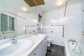 Jardine Terrace 渣甸臺 | Second En-suite Bathroom