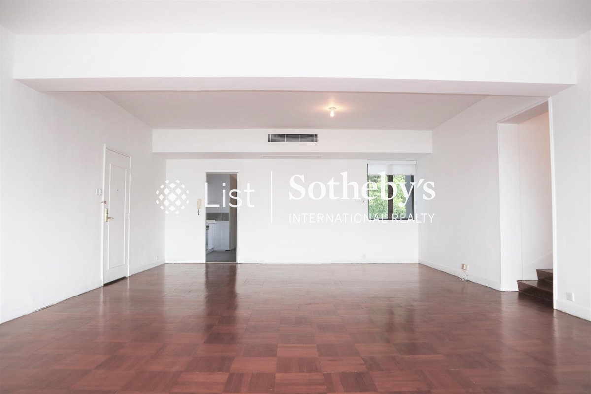 Magazine Heights 馬己仙大廈 | Living and Dining Room