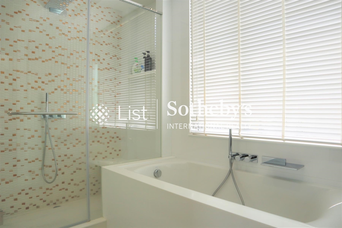 Jardine Court 渣甸園 | Master Bathroom