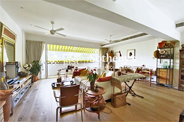 Nos. 9-10 Briar Avenue 比雅道9-10号 | Living and Dining Room