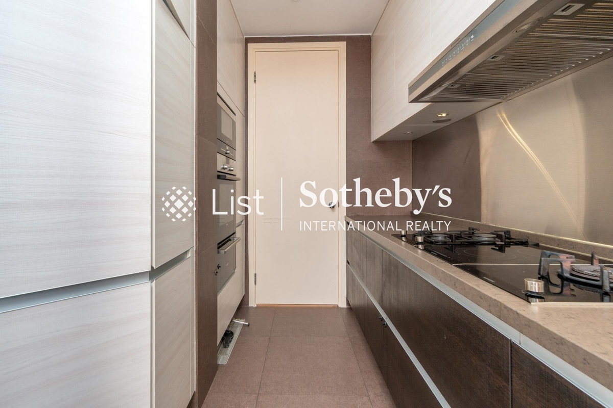 Shuk Yuen Building 菽園新臺 | Kitchen