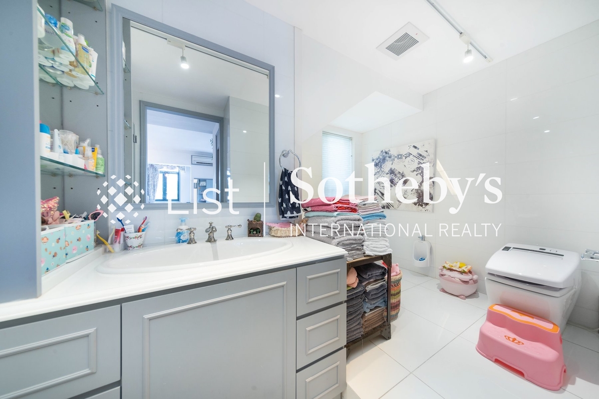 Shuk Yuen Building 菽園新臺 | Second En-suite Bathroom