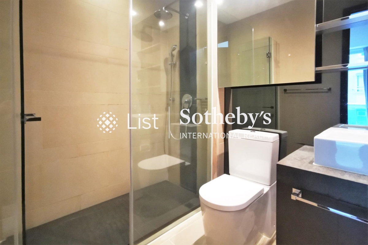 J Residence 嘉薈軒 | Master Bathroom