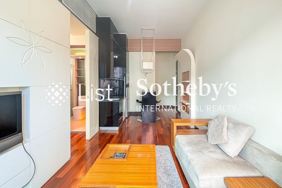 J Residence 嘉薈軒 | Living and Dining Room