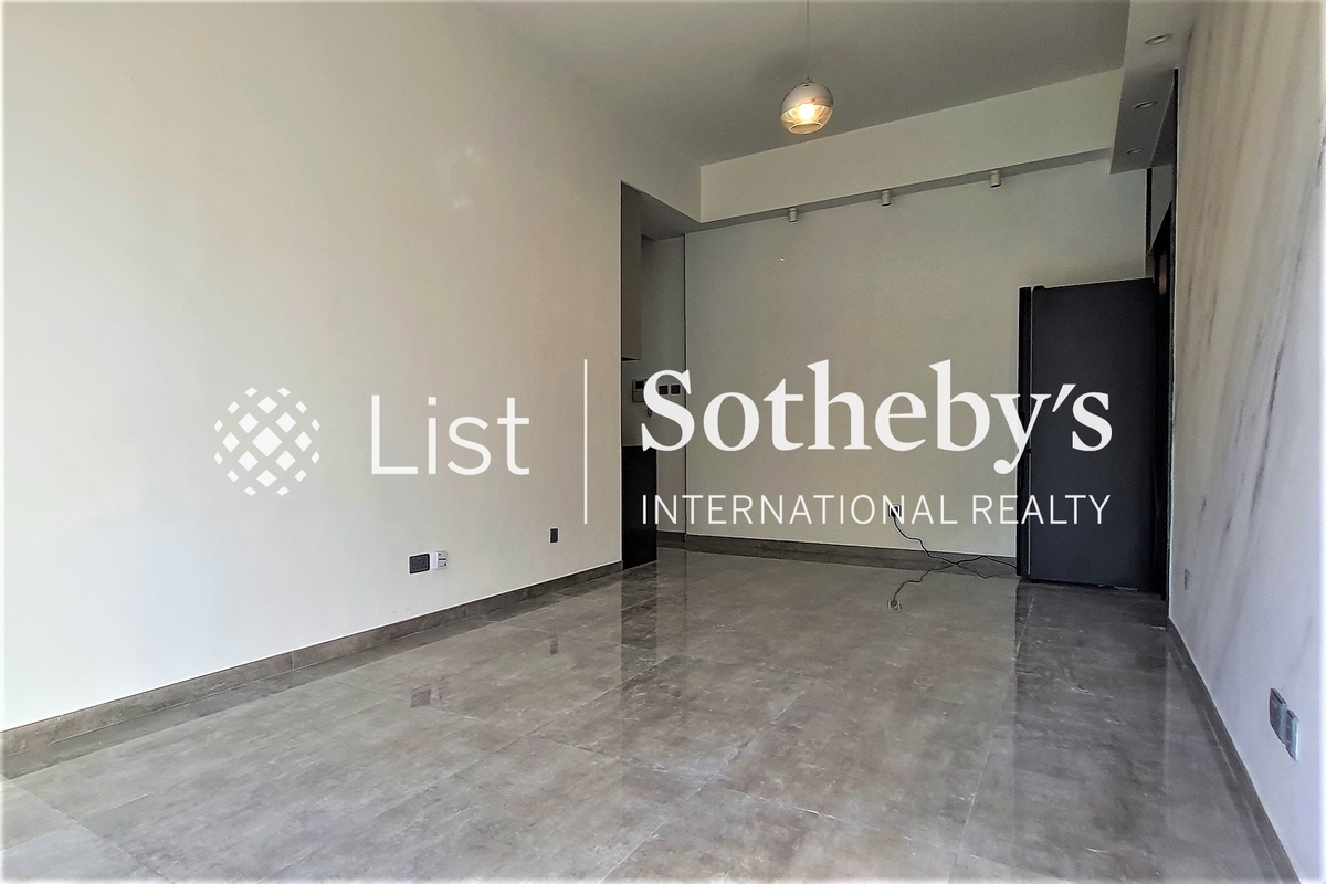 J Residence 嘉薈軒 | Living and Dining Room