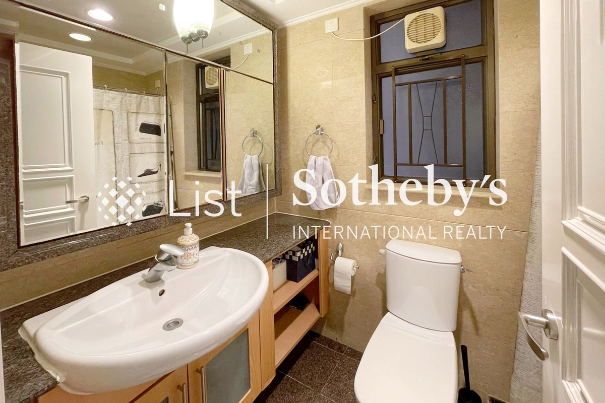 The Belcher's 寶翠園 | Master Bathroom
