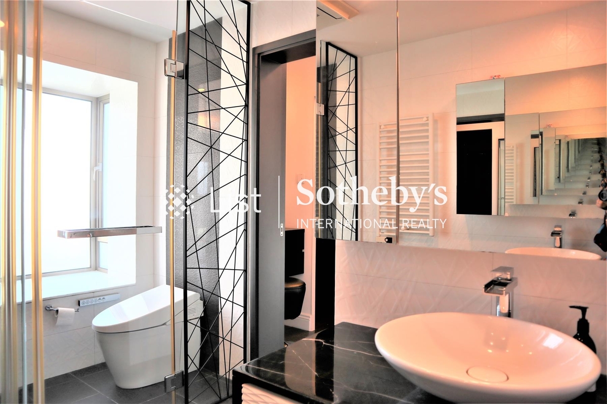 Woodbury Court 嘉林閣 | Master Bathroom