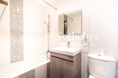 Emerald Garden 嘉瑜園 | Guest Bathroom