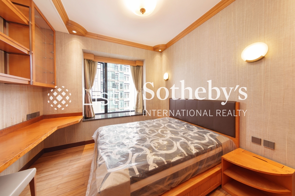 Regal Crest 薈萃苑 | Third Bedroom
