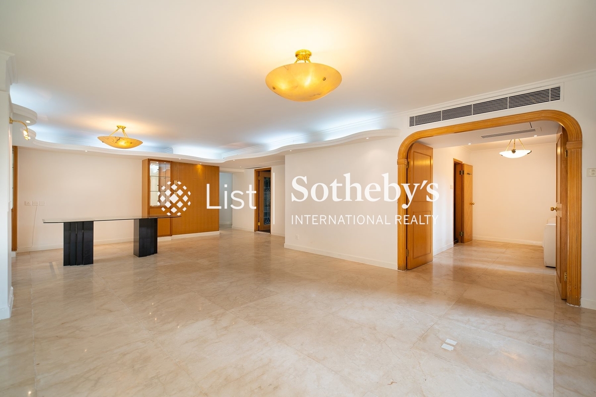 Ning Yeung Terrace 寧養臺 | Living and Dining Room