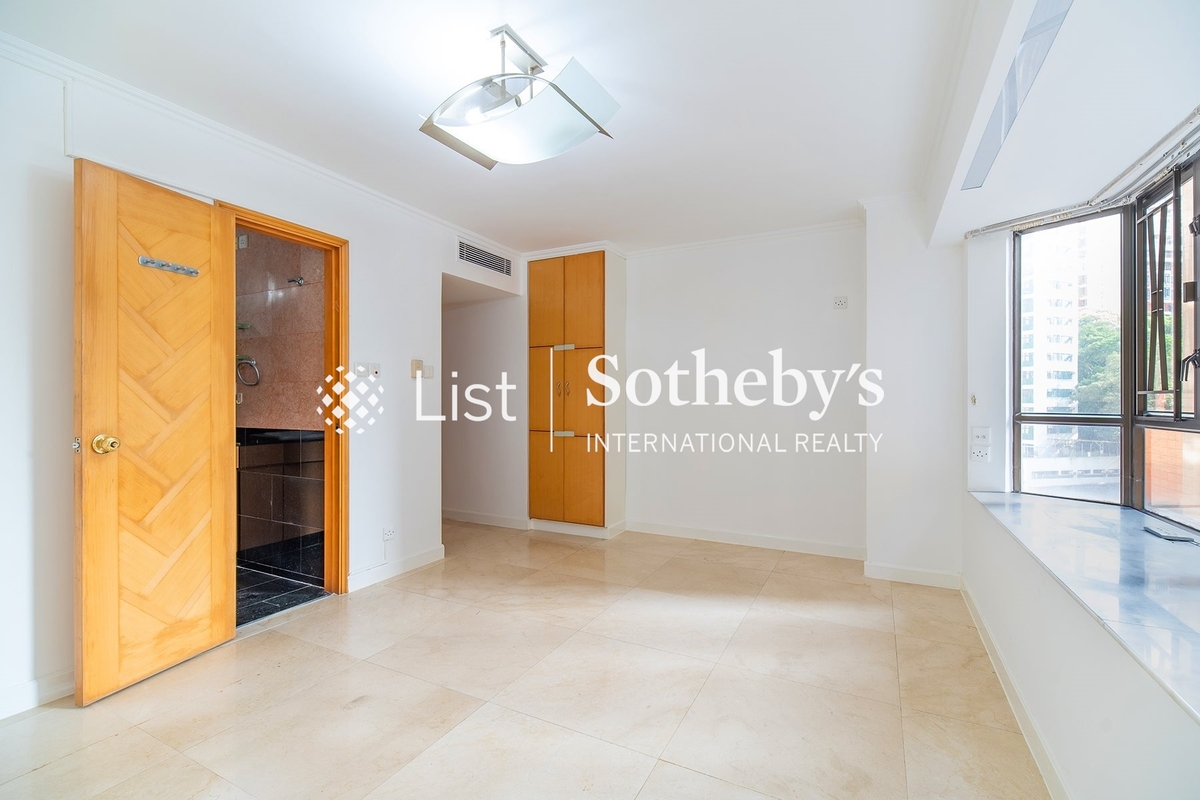 Ning Yeung Terrace 寧養臺 | Master Bathroom