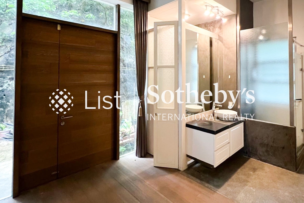 No. 88A-88B Pok Fu Lam Road 薄扶林道88A-88B號 | Private Garden off Second En-suite Bedroom