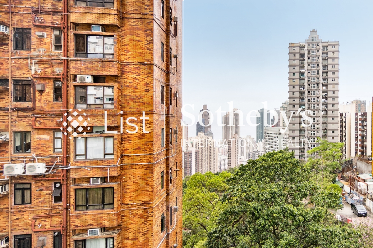 No. 88A-88B Pok Fu Lam Road 薄扶林道88A-88B號 | View from Private Roof Terrace