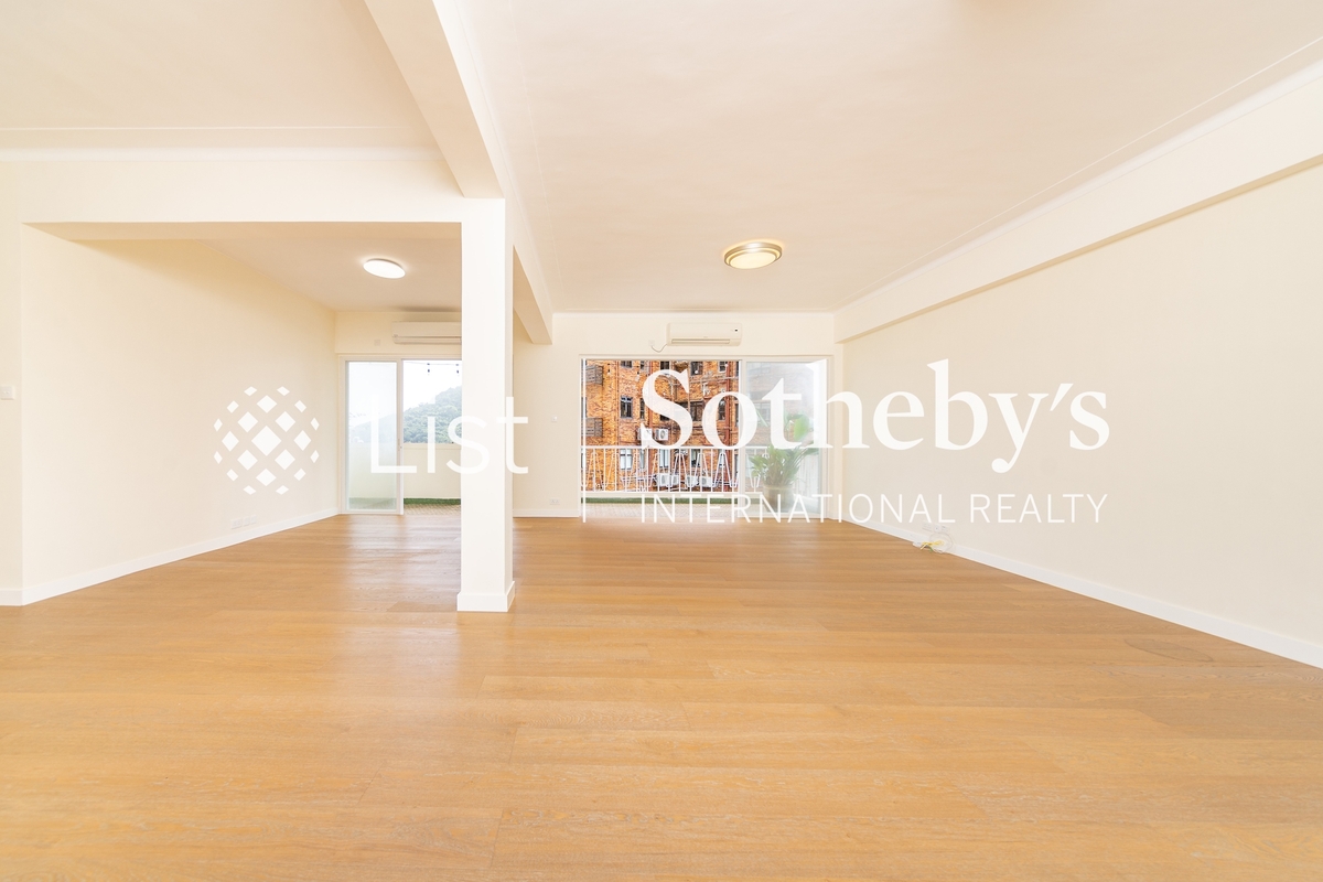 No. 88A-88B Pok Fu Lam Road 薄扶林道88A-88B號 | Living and Dining Room