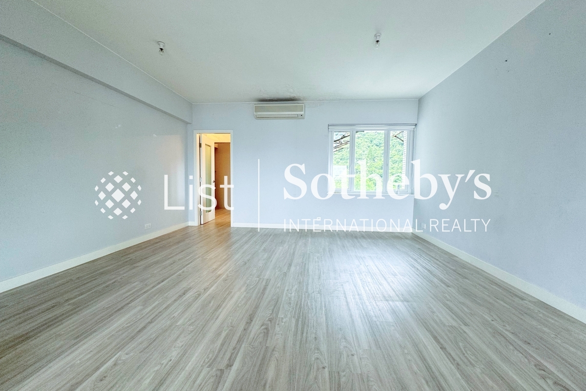 La Clare Mansion 利嘉大廈 | Living and Dining Room