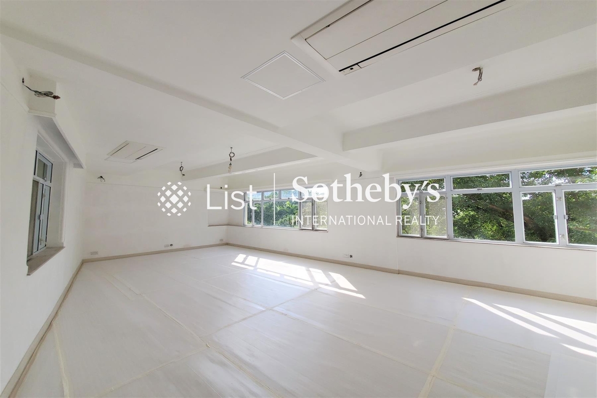 94A Pok Fu Lam Road 薄扶林道94A號 | Living and Dining Room