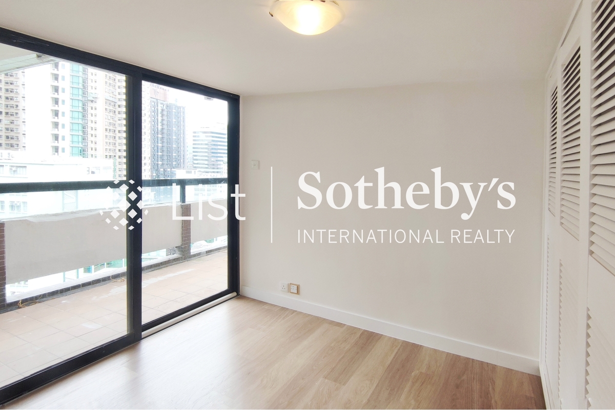 Old Peak Mansion Old Peak Mansion | Third Bedroom