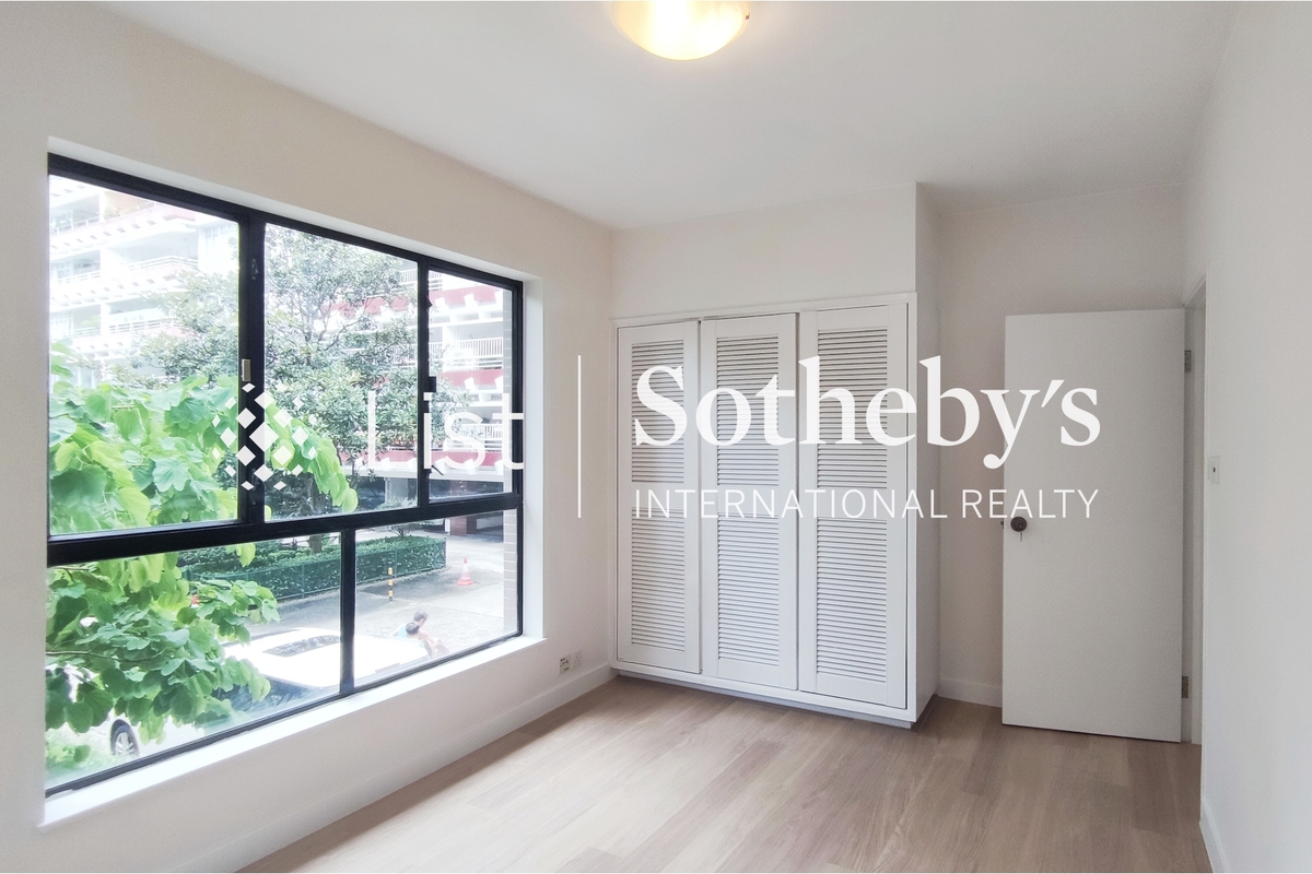 Old Peak Mansion Old Peak Mansion | Second Bedroom