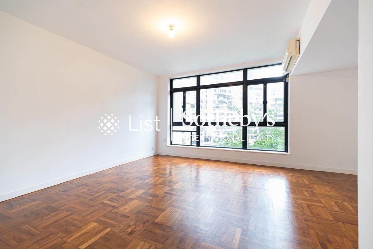 Old Peak Mansion Old Peak Mansion | Master Bedroom