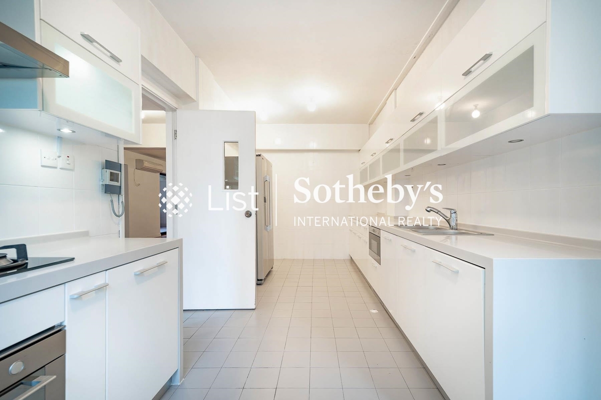 Old Peak Mansion Old Peak Mansion | Kitchen