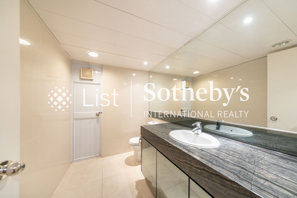 Henredon Court 恒安閣 | Guest Powder Room