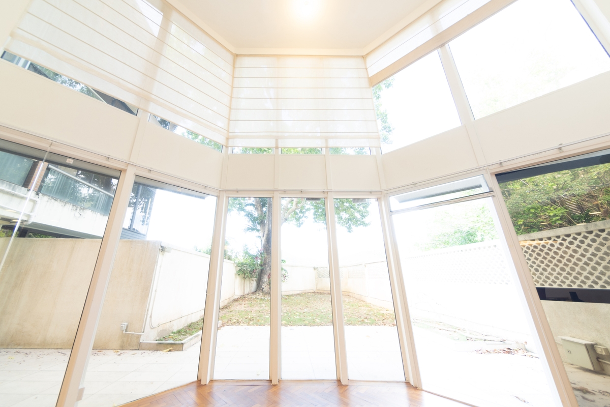 Henredon Court 恒安閣 | Private Garden off Living and Dining Room