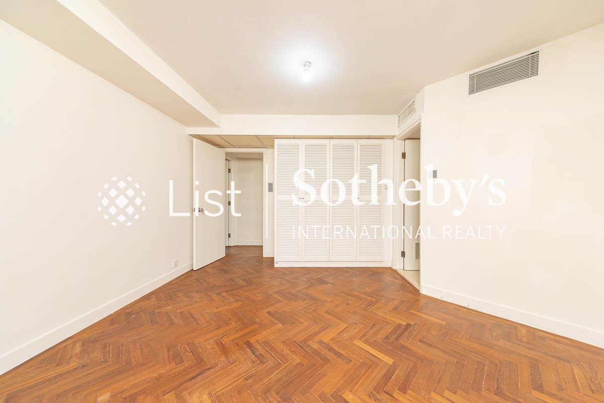 Henredon Court 恒安閣 | Built-in Wardrobe in Third Ensuite Bedroom 