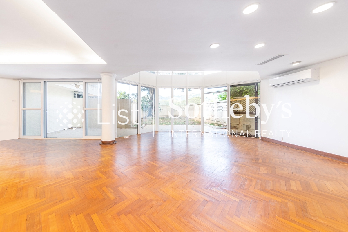 Henredon Court 恒安閣 | Living and Dining Room