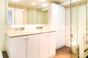 No. 438 Victoria Road 域多利道438號 | Master Bathroom