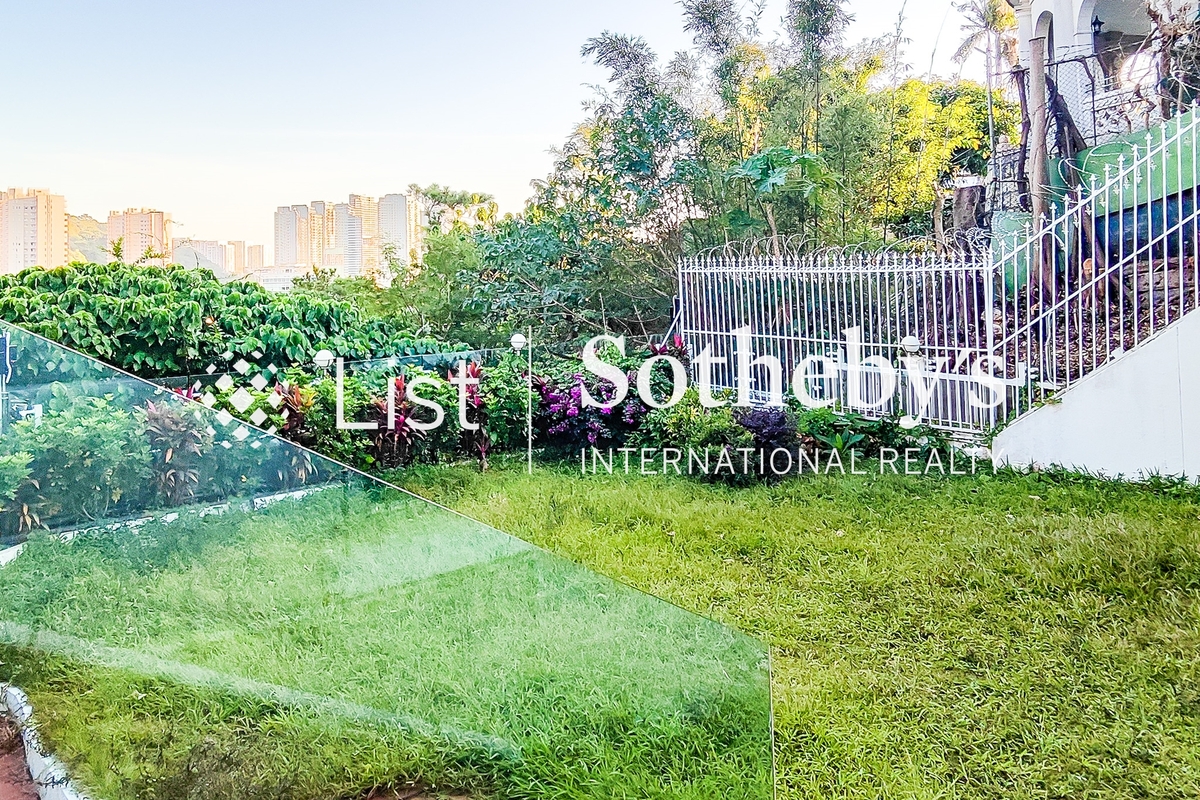No. 438 Victoria Road 域多利道438號 | Private Garden off Living and Dining Room