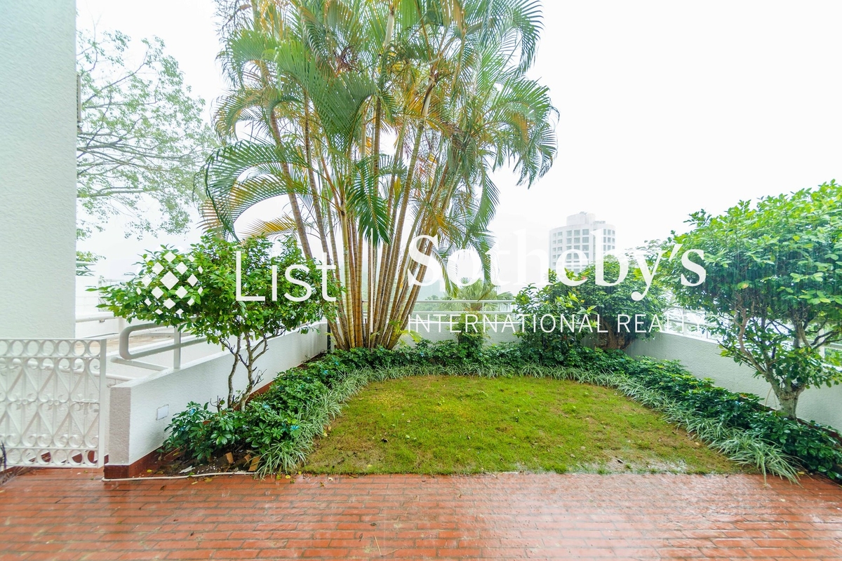 Provident Villas 富麗苑 | Private Garden off Living and Dining Room