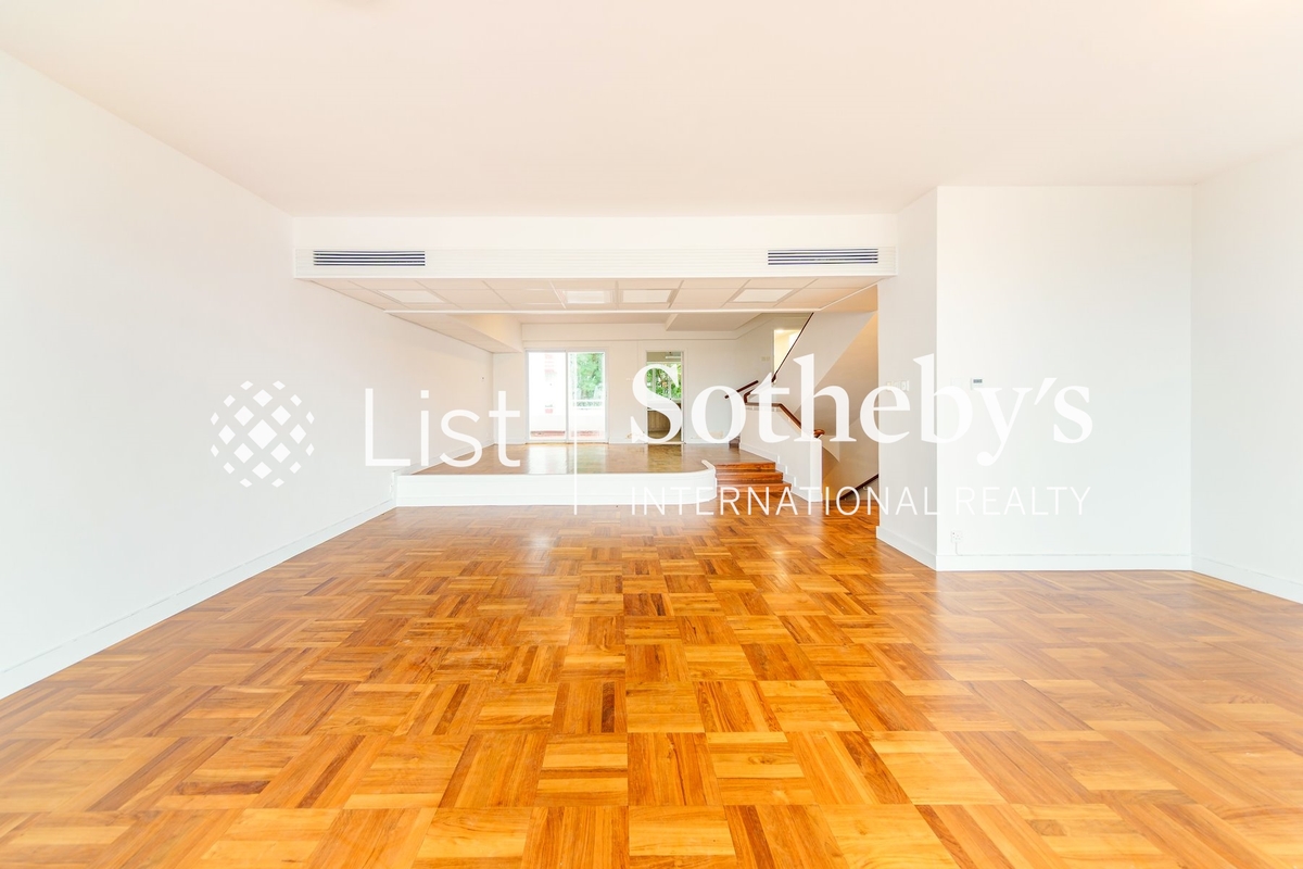 Provident Villas 富麗苑 | Living and Dining Room