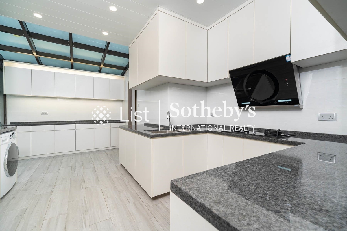 Bisney Gardens 碧荔花園 | Kitchen