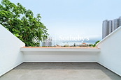 Bisney Gardens 碧荔花園 | Private Roof Terrace