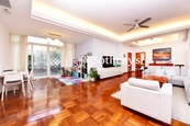 29-31 Bisney Road 碧荔道29-31號 | Living and Dining Room