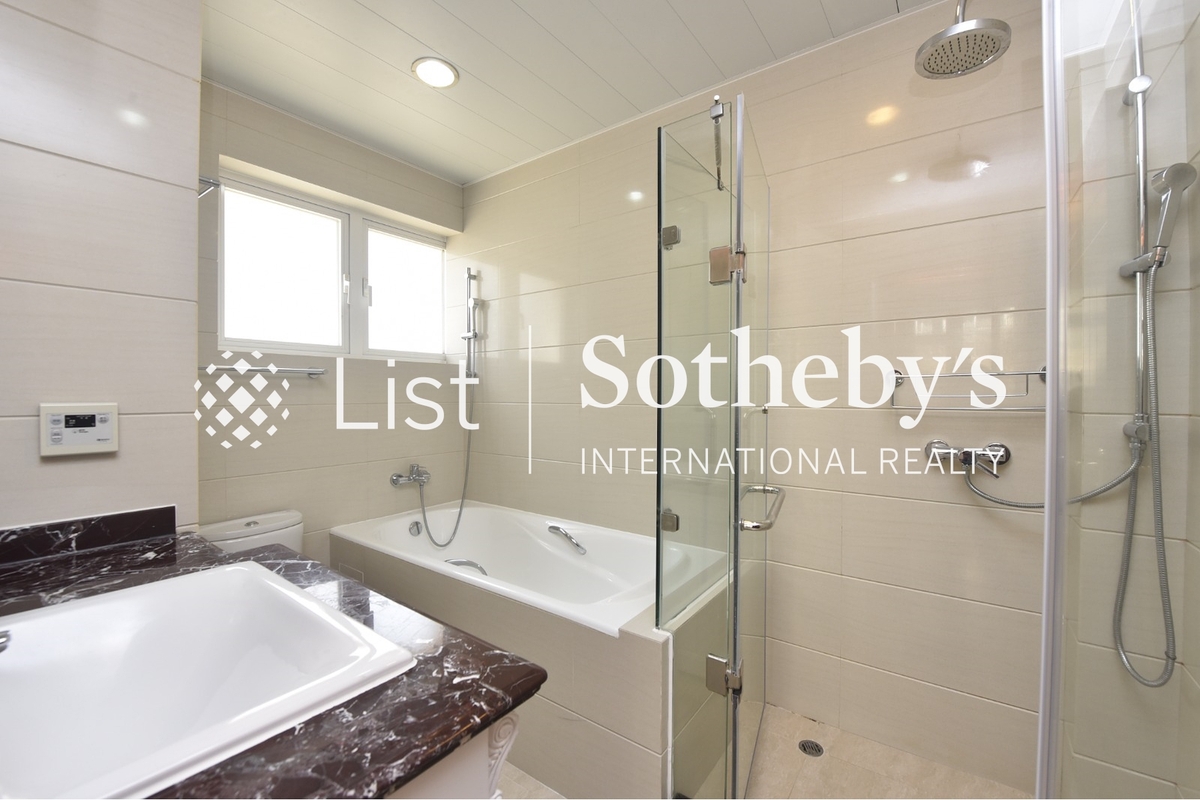 29-31 Bisney Road 碧荔道29-31號 | Guest Bathroom