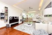 29-31 Bisney Road 碧荔道29-31號 | Living and Dining Room