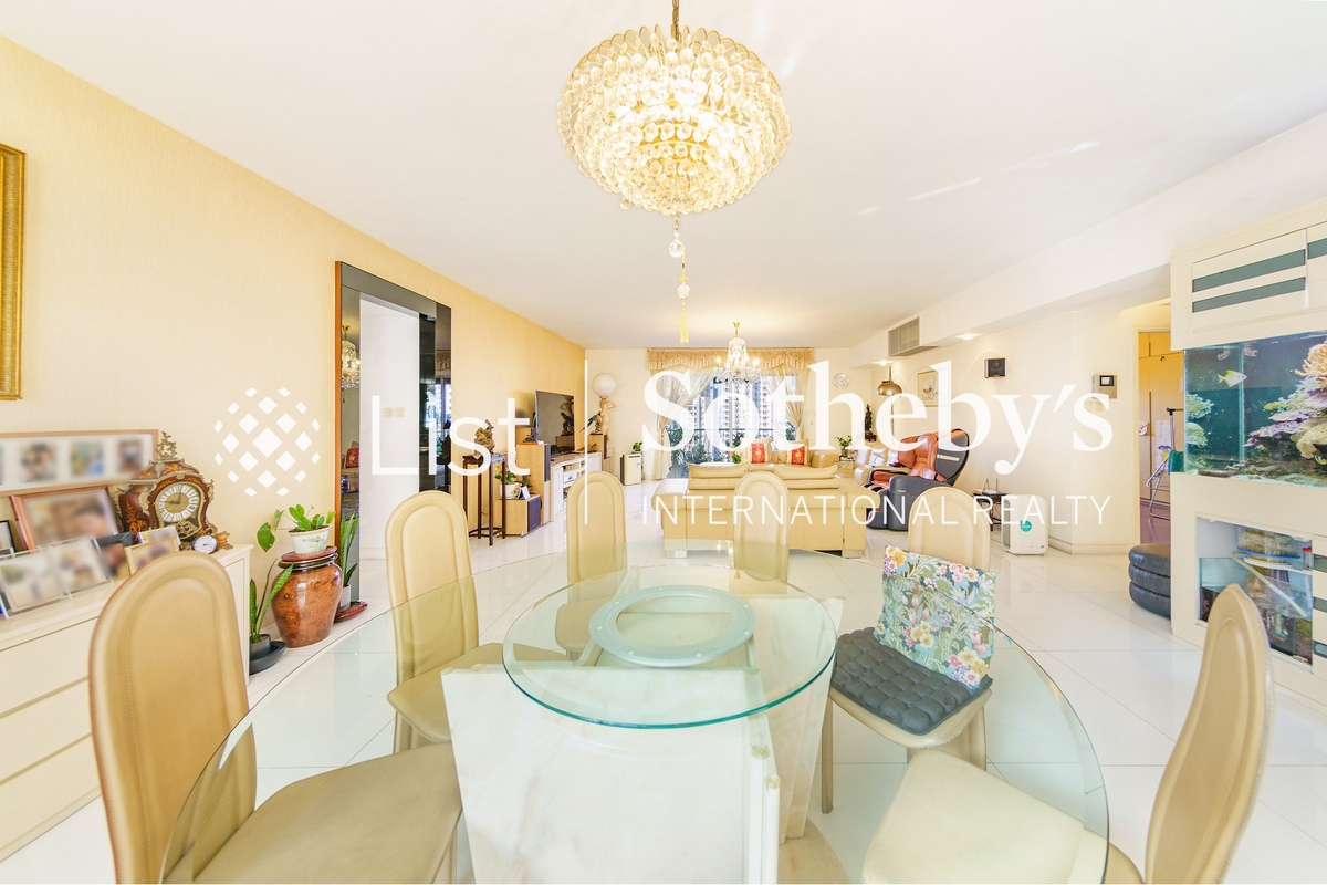 Villa Veneto 威都閣 | Living and Dining Room