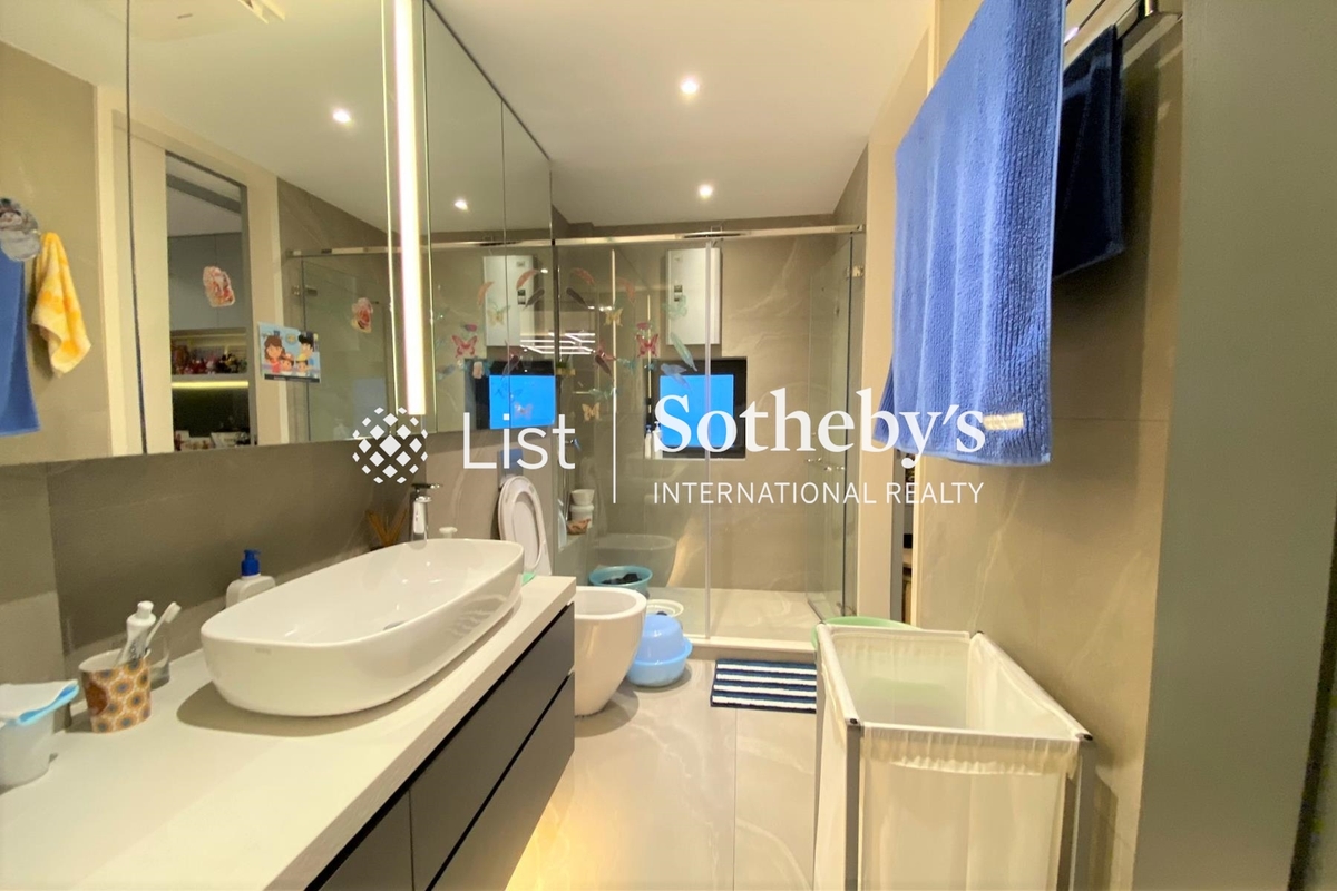 Wah Chi Mansion 華芝大廈 | Second En-suite Bathroom