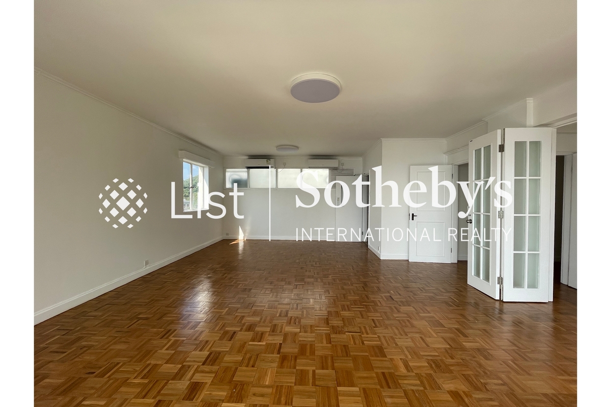Middleton Towers 明德邨 | Living and Dining Room